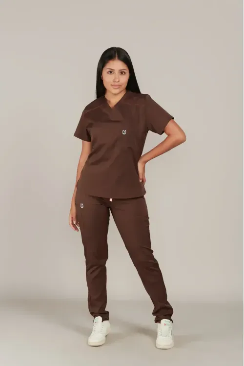 Uniforme Mujer Café Athletic