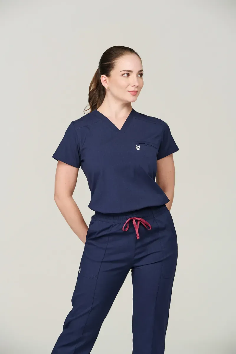 Uniforme-Mujer-Azul-Dia-Fixer-8.webp